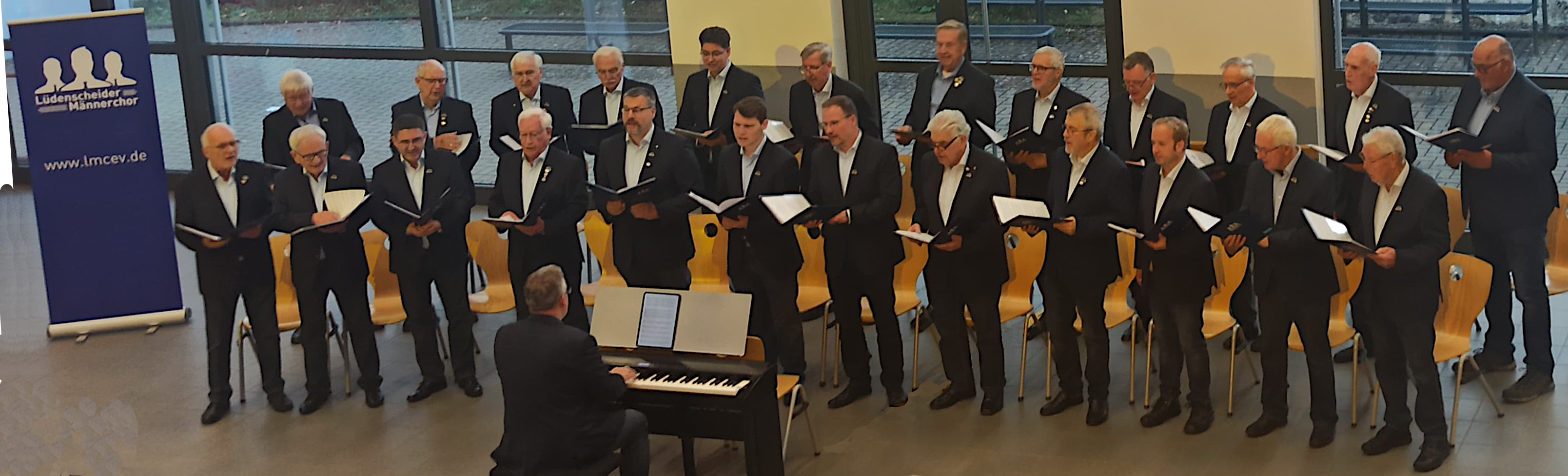 Der Chor beim Konzert 2025